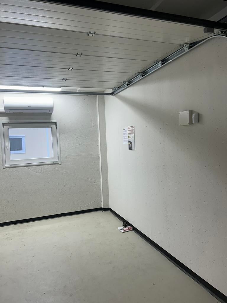 Goed Beveiligde Garagebox Den Haag 12 m², 12e maand gratis!, Auto diversen, Autostallingen en Garages