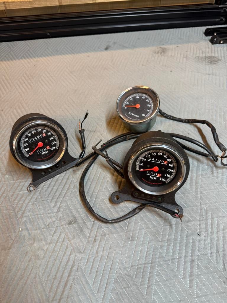 Harley fxr dyna tellerklokken, Ophalen