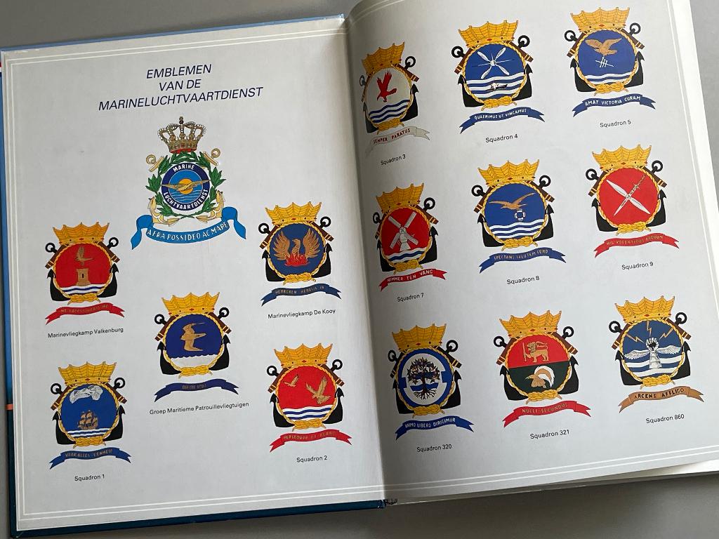 75 jaar vliegende marine never a dull moment  /  Marine, Ophalen of Verzenden, Marine, Nederland, Boek of Tijdschrift