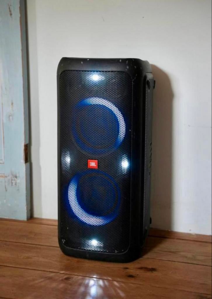 JBL PartyBox 300 - Te Huur Voor Feesten (REGIO NIJMEGEN), Audio, Tv en Foto, Luidsprekers, Ophalen, Gebruikt, JBL, 120 watt of meer