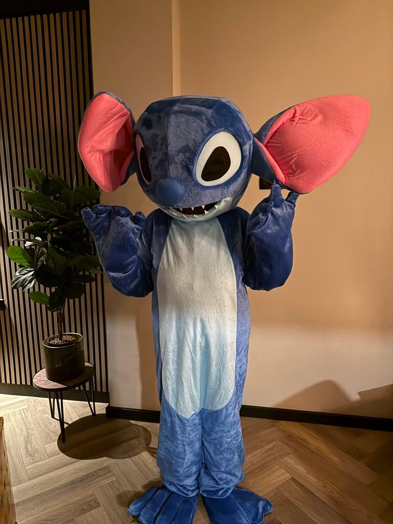 Mascotte verhuur stich labubu, Hobby en Vrije tijd, Feestartikelen | Verhuur, Ophalen of Verzenden, Zo goed als nieuw