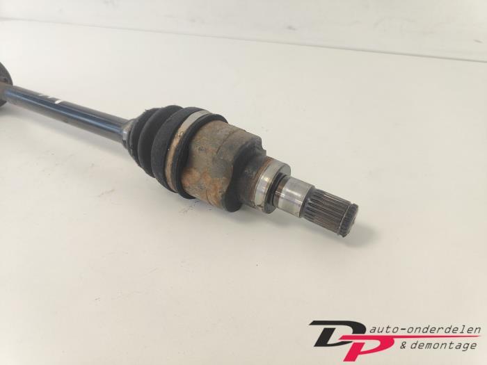 Aandrijfas links-voor van een Suzuki Alto, Gebruikt, -, -, Ophalen of Verzenden