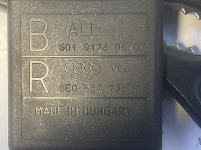 Veiligheidsgordel rechts-voor van een Audi A4, Auto-onderdelen, Gebruikt, -, Verzenden, -