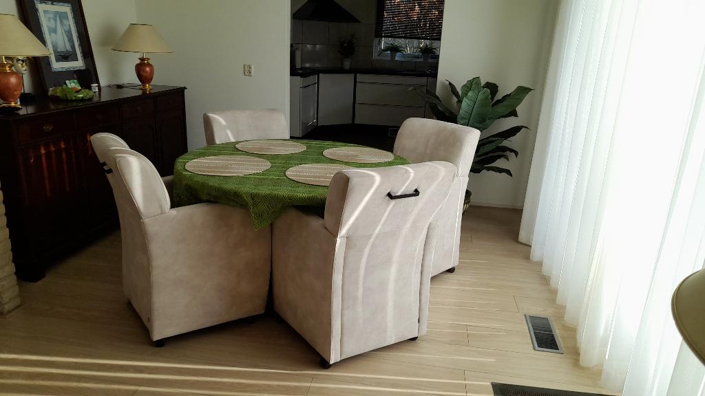 Goossens eetkamer stoelen (4 stuks), Huis en Inrichting, Stoelen, Zo goed als nieuw, Vier, Metaal, Stof, Overige materialen, Overige kleuren