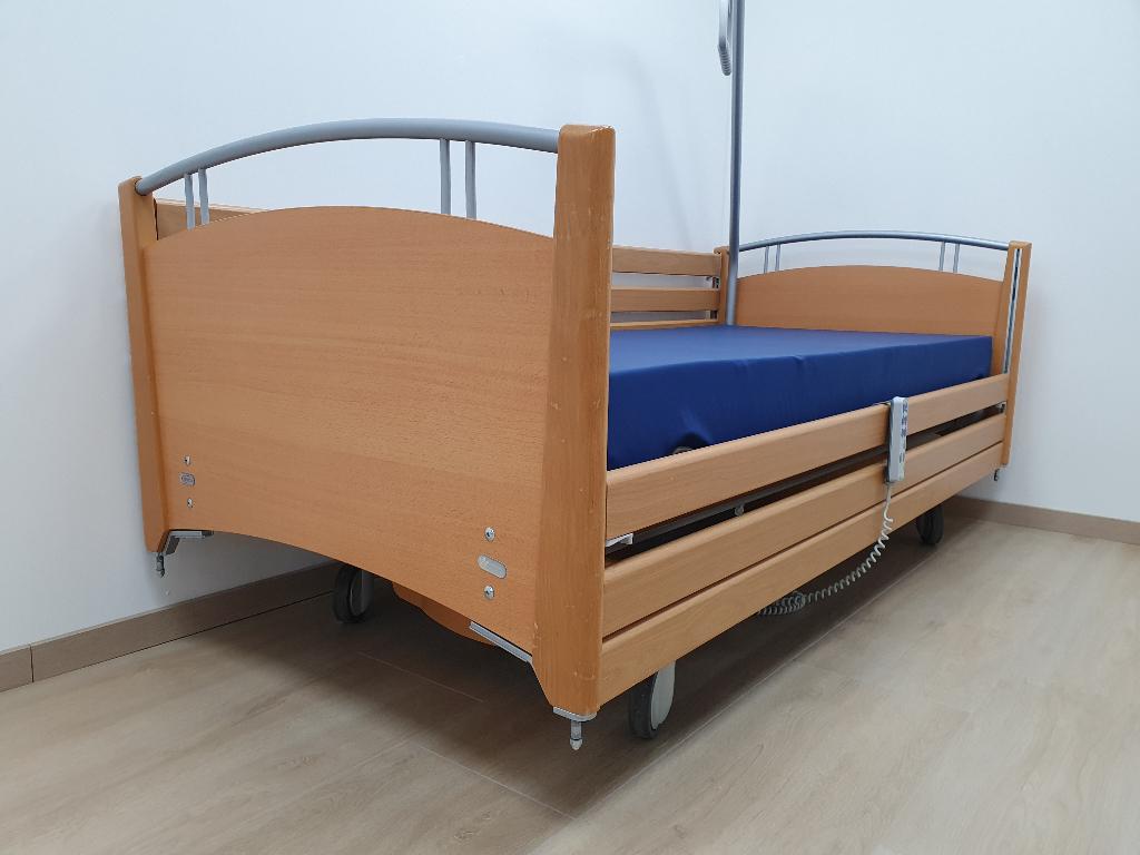 zorgbed - hooglaagbed - seniorenbed - Wissner Bosserhoff bed, Wissner Bosserhoff, Verzenden, Zo goed als nieuw, Info@thuiszorgbedvoordeel.nl