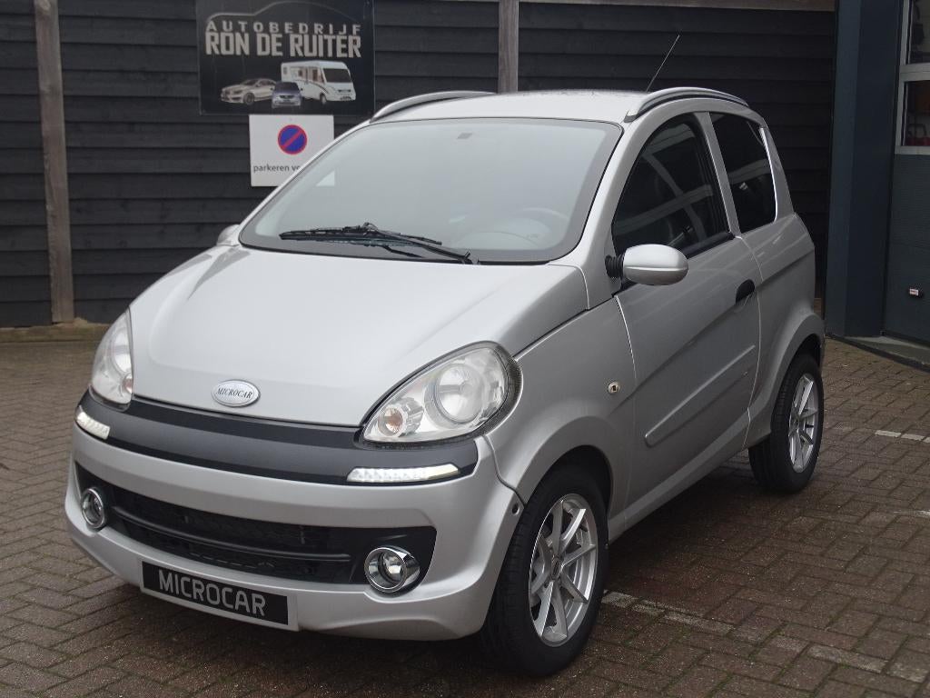 Microcar M.GO zilvergrijs, Ophalen, 16 km/u of meer, 46 km of meer, Gebruikt