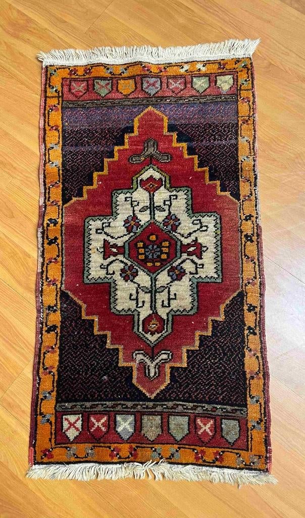Vintage handgeknoopt tapijt 87/47cm, Minder dan 50 cm, Gebruikt, 50 tot 100 cm, Etten-Leur
