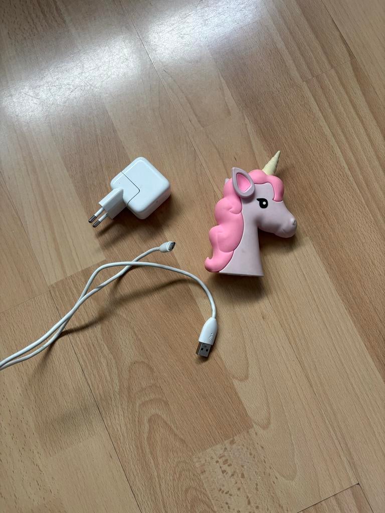 HEMA Powerbank 2600mAh - Draagbare Oplader, Telecommunicatie, Mobiele telefoons | Telefoon-opladers, Gebruikt, Overige merken