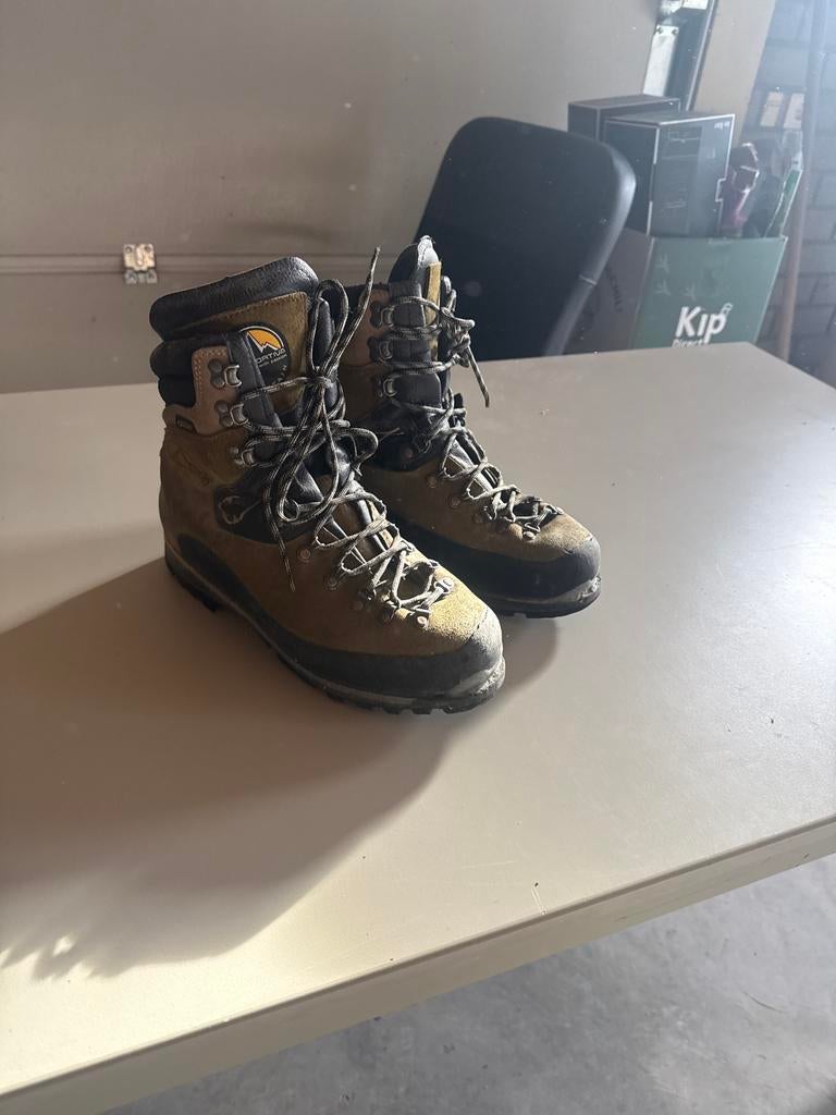La Sportiva Wandelschoenen Maat 43 - Stijgijzer Geschikt, Kleding | Heren, Schoenen, Ophalen of Verzenden, Gedragen, Wandelschoenen of Bergschoenen