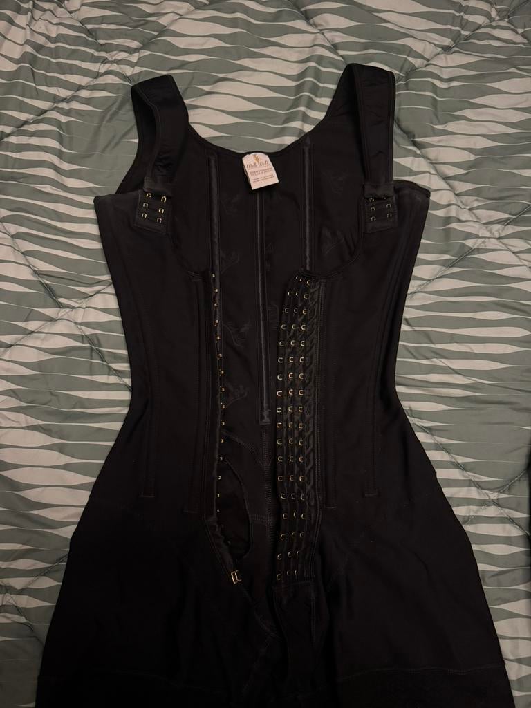 Mooie professionele Faja kleur zwart maat 38, Ophalen of Verzenden, Zo goed als nieuw, Maat 38/40 (M), Zwart