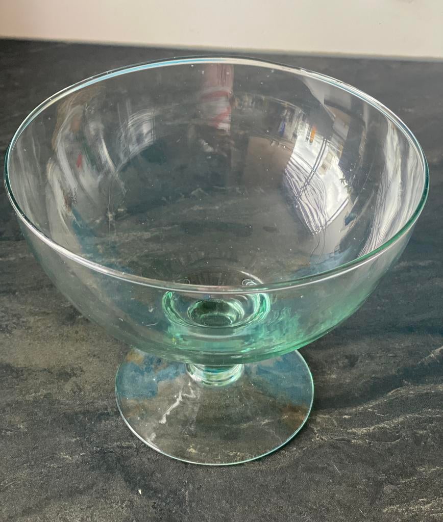 Mooie glazen schaal of vaas voor de fruit of decoratie, Ophalen of Verzenden, Zo goed als nieuw, Overige kleuren, Glas