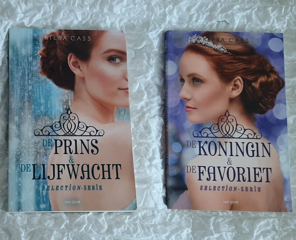 2 Boeken Selection Serie Kiera Cass, Ophalen of Verzenden, Gelezen, Kiera Cass, Nederland