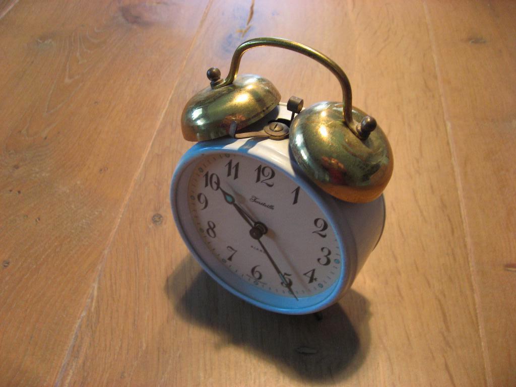 mooie vintage Forestville wekker met glow in the dark wijzer, Verzenden