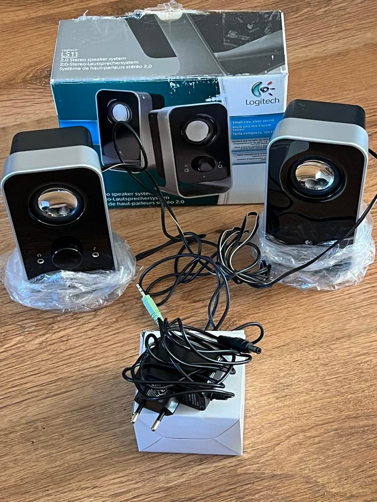 Logitech LS11 2.0 Stereo Speakers -nieuw!, Computers en Software, Pc speakers, Zo goed als nieuw, Ophalen of Verzenden
