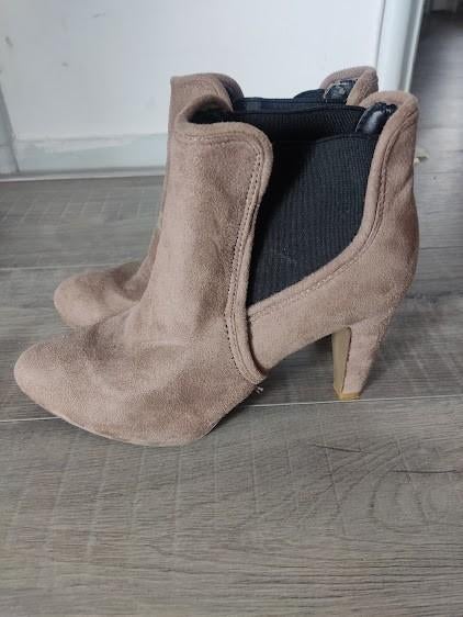 Graceland zand kleurige dames laarsjes met hak, Beige, Lage of Enkellaarzen, Ophalen of Verzenden, Zo goed als nieuw