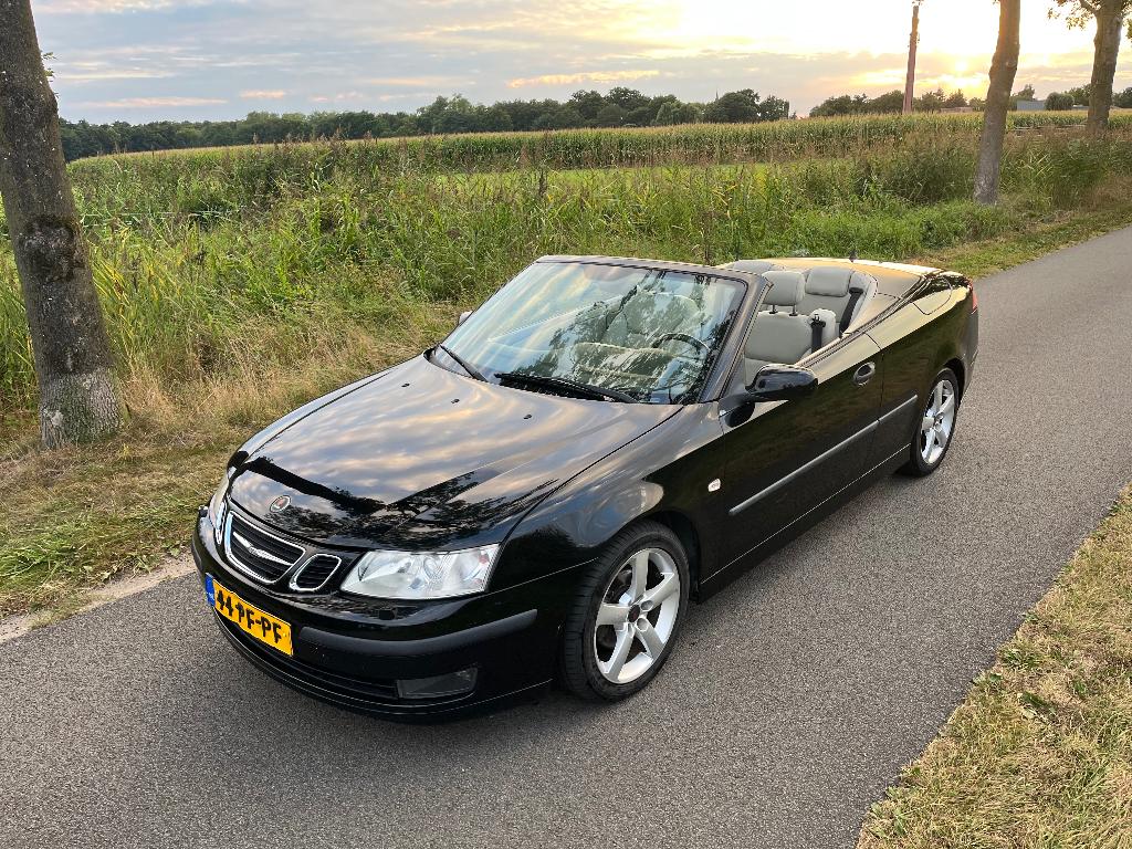 Saab 9-3 1.8 T Cabrio 2004 Zwart Vector, Youngtimer!!, Voorwielaandrijving, 1998 cc, Beige, 4 cilinders