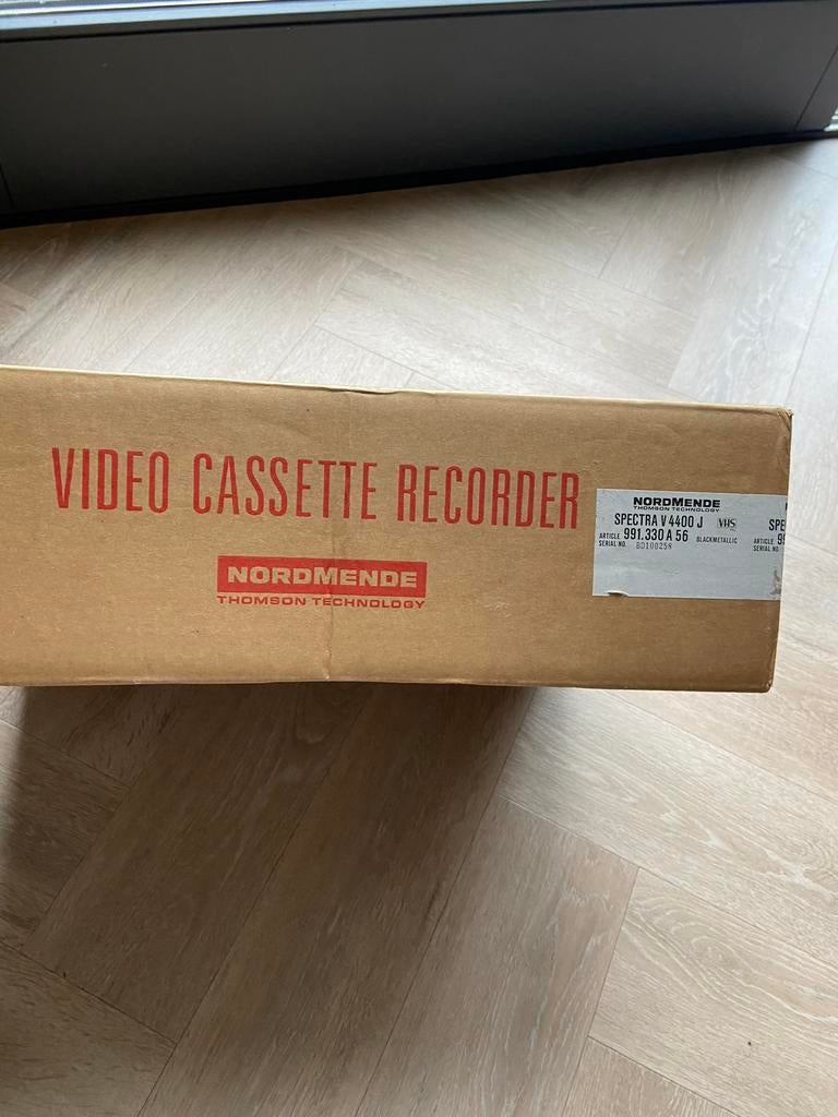 Nordmende Spectra V 4400 J VHS NIEUW IN DE DOOS, Ophalen, Zo goed als nieuw
