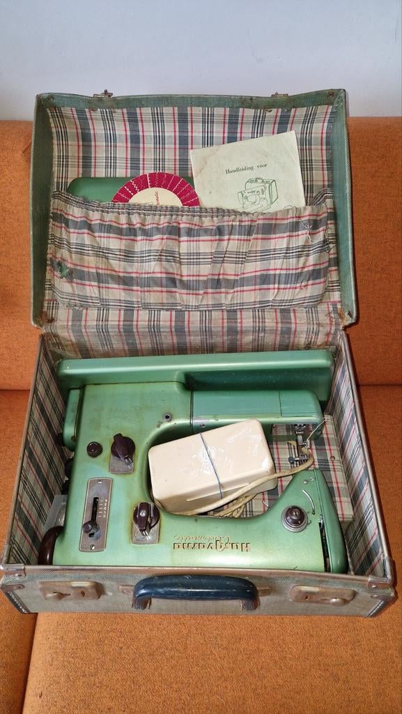 Husqvarna automatic naaimachine in koffer, Ophalen of Verzenden