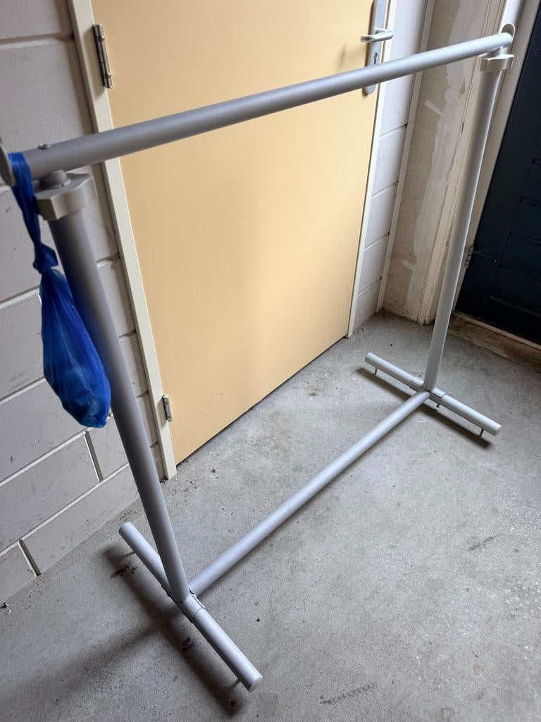 Verrijdbaar kledingrek, in hoogte verstelbaar, Ophalen, Met wielen, Gebruikt