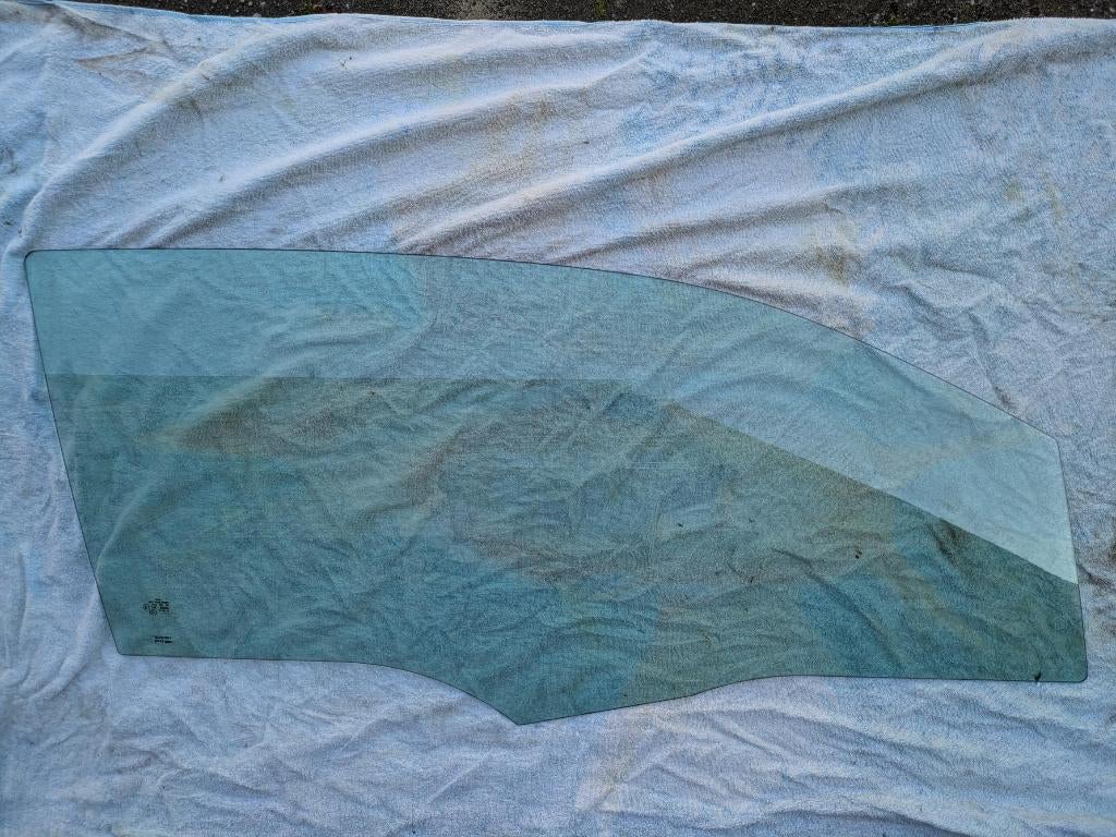 Raam voor rechter portier volkswagen UP grijs 2 deurs, Auto-onderdelen, Ophalen, Gebruikt, Volkswagen