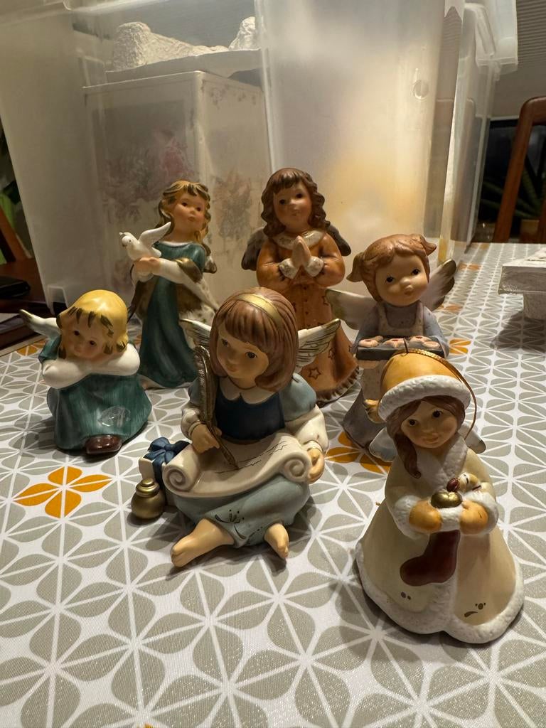 Goebel Annual Angel beeldjes - Limited Edition 1998, Verzamelen, Ophalen of Verzenden, Zo goed als nieuw, Mens