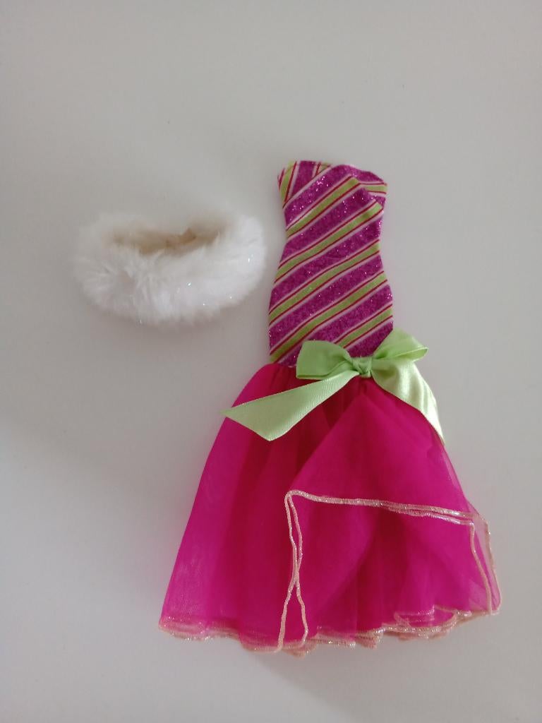 Mooie Kleding uit Barbie Films, Ophalen of Verzenden, Gebruikt, Kleertjes