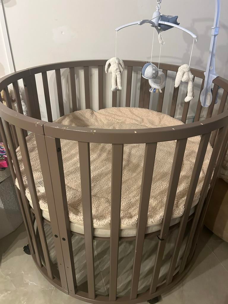 Ronde babybox Chestnut, Kinderen en Baby's, Ophalen, Gebruikt, Rond, In hoogte verstelbaar