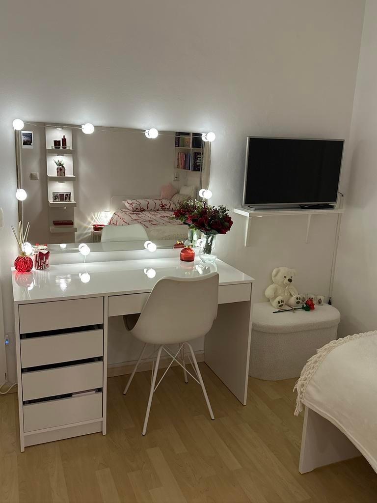 Bureau/ kaptafel met spiegel - MOET SNEL WEG, Huis en Inrichting, Tafels | Kaptafels, Ophalen, Zo goed als nieuw, 100 tot 150 cm