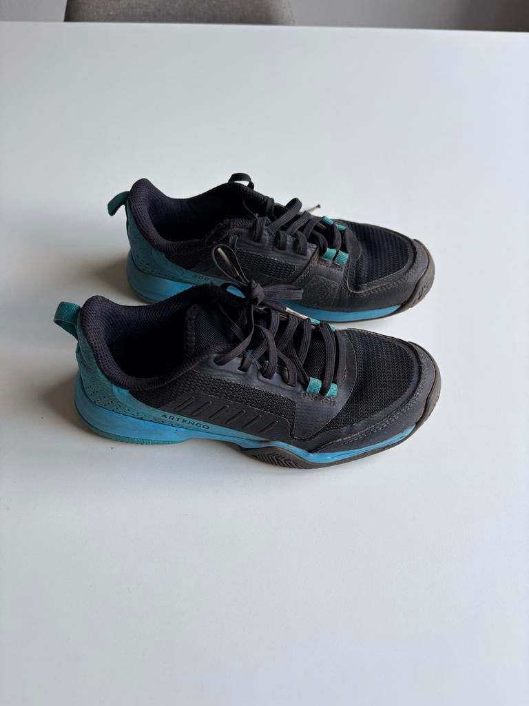 ARTENGO Tennisschoenen Kinderen maat 35 van de Decathlon, Sport en Fitness, Tennis, Ophalen of Verzenden, Gebruikt, Schoenen, Overige merken