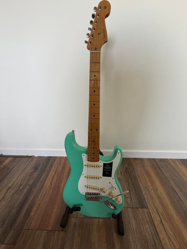 Fender Vintera 50's Stratocaster - Sea Foam Green - z.g.a.n., Ophalen, Zo goed als nieuw, Solid body, Fender