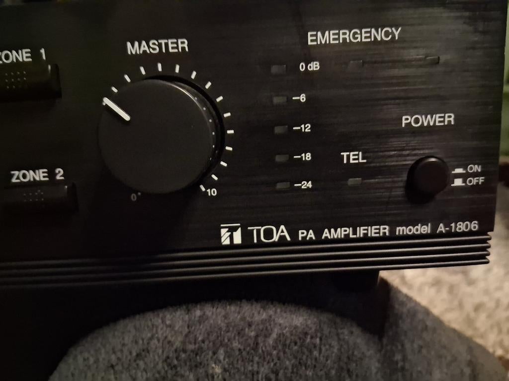 TOA PA VERSTERKER model A-1806, Ophalen of Verzenden, Minder dan 500 watt