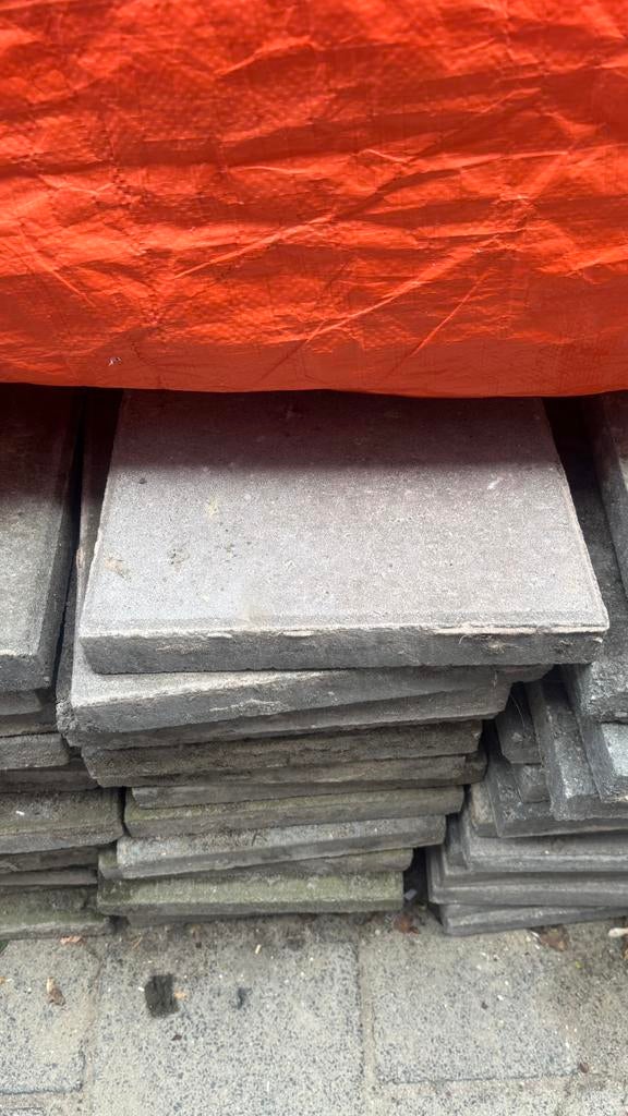 Stoeptegels gratis af te halen in Den Haag, Ophalen, Gebruikt, 10 m² of meer, Beton