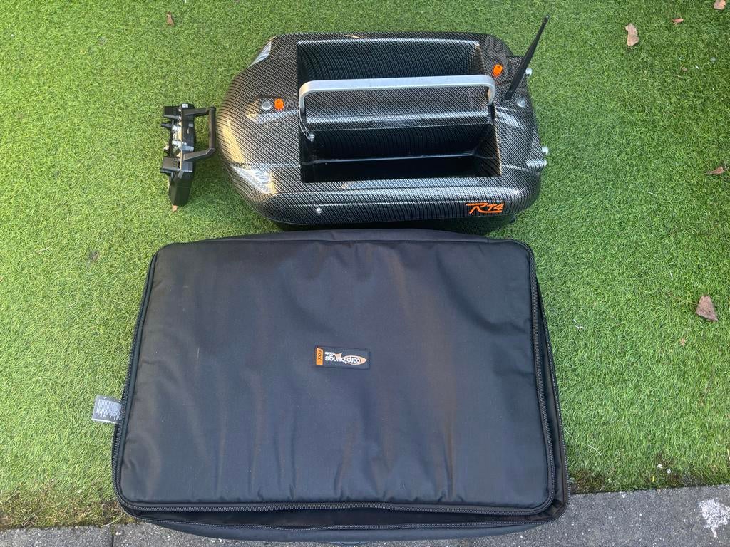 Carplounge RT4 V4 voerboot met Raymarine Dragonfly 5, Ophalen of Verzenden, Zo goed als nieuw, Overige typen