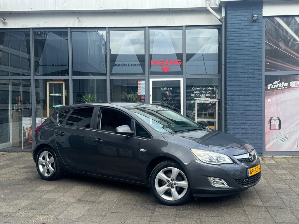 Opel Astra 1.4 Turbo Edition | Navi | Cruise | PDC, Voorwielaandrijving, Euro 5, Electronic Stability Program (ESP), Gebruikt