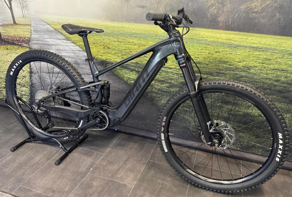 Giant Stance E+ 2 – Fully E-MTB - Electrische Mountainbike, Fietsen en Brommers, Elektrische fietsen, Overige merken, Giant Benelux B.V.