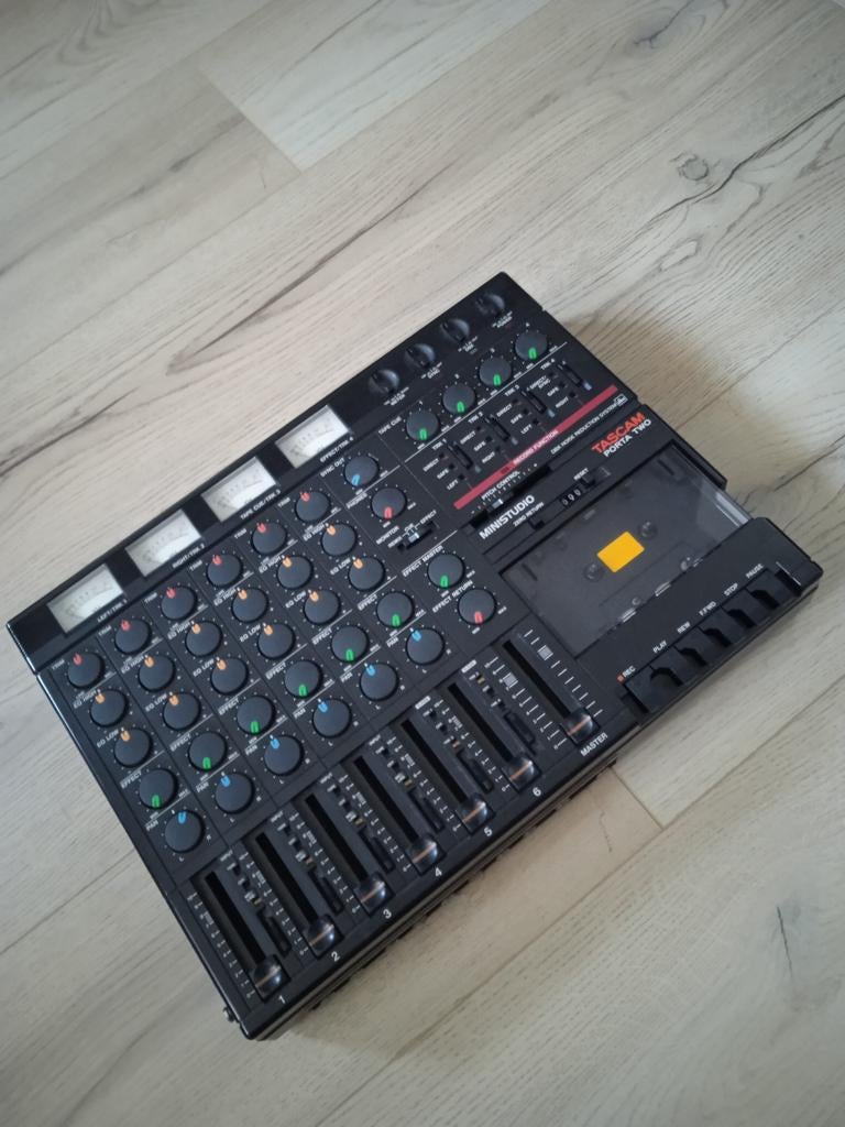 Tascam Portatwo Ministudio, Ophalen, Zo goed als nieuw, 5 tot 10 kanalen, Microfooningang