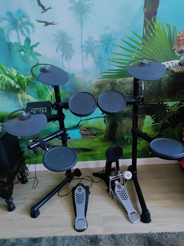 Yamaha DTX 450K Elektronisch Drumstel met Stokken en Kruk, Muziek en Instrumenten, Drumstellen en Slagwerk, Ophalen, Gebruikt