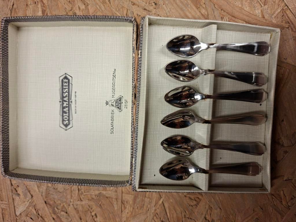 Te koop mooie advocaat lepeltjes, Ophalen