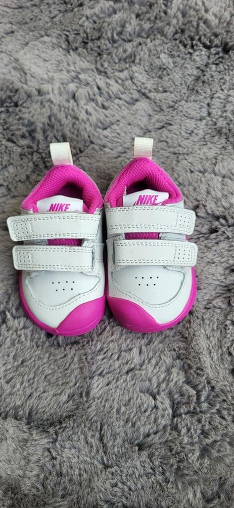 Sneakers maten: 17 nike, Ophalen of Verzenden, Zo goed als nieuw