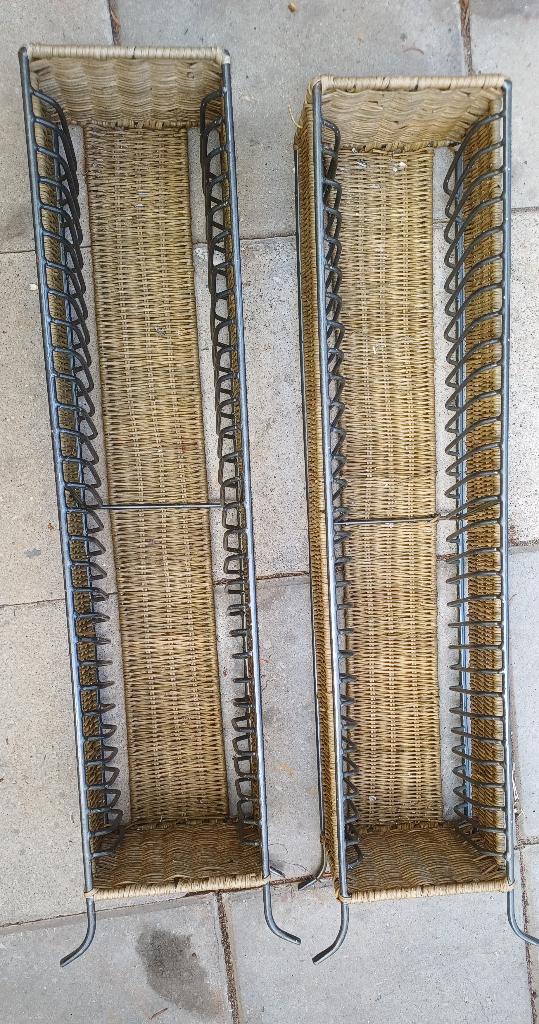 cd rek/ bloembak, Ophalen, Overige materialen, Minder dan 30 cm, Zo goed als nieuw