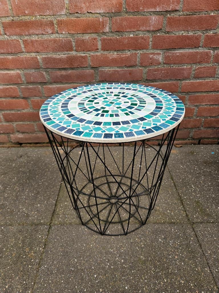 Prachtig DIY mozaïek tafeltje / mand, Ophalen, Minder dan 55 cm, Rond, Zo goed als nieuw