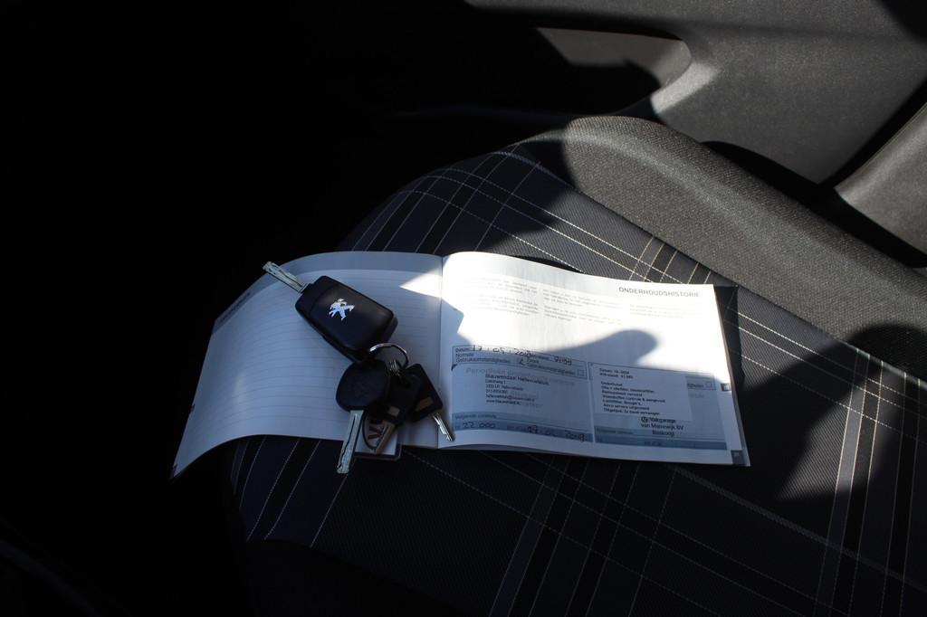 Peugeot 108 1.0 e-VTi Airco/Trekhaak/Elektrische ramen/Centr, Voorwielaandrijving, 12 maanden, Stof, Euro 6