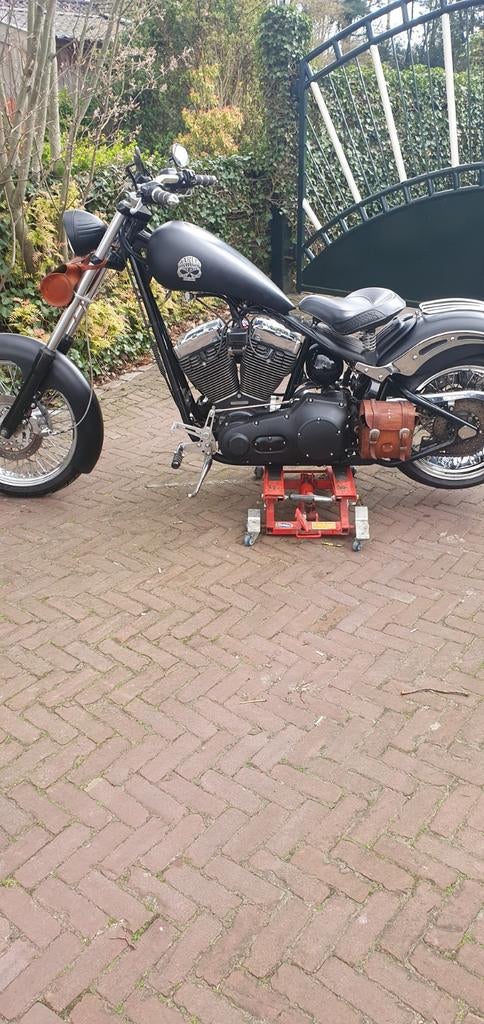 Harley davidson high neck eigenbouw
