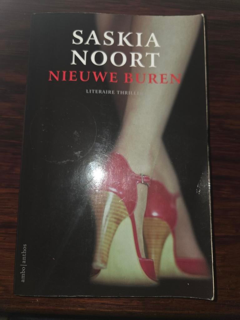 Saskia Noort - Nieuwe Buren (Literaire thriller), Boeken, Thrillers, Gelezen, Nederland, Ophalen