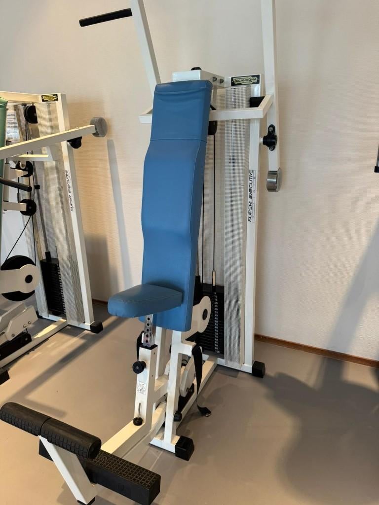 Technogym isotonic vertical traction, Ophalen, Technogym, -, -