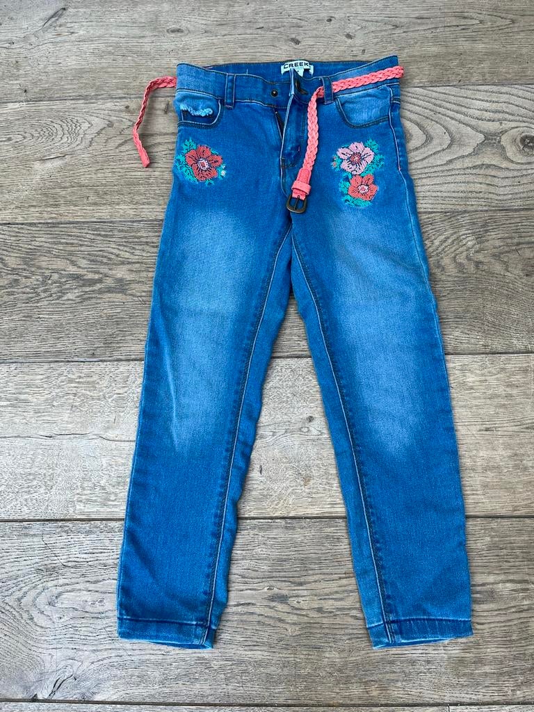 Nieuw superleuk Creeks spijkerbroek met bloemen riem 8 jaar, Broek, Creeks, Meisje, Nieuw
