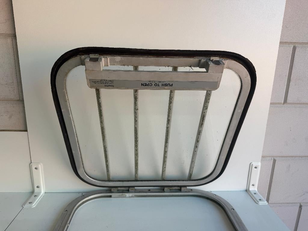 Dekluik / vluchtluik 50 x 50 cm, Ophalen of Verzenden, Gebruikt, Overige typen