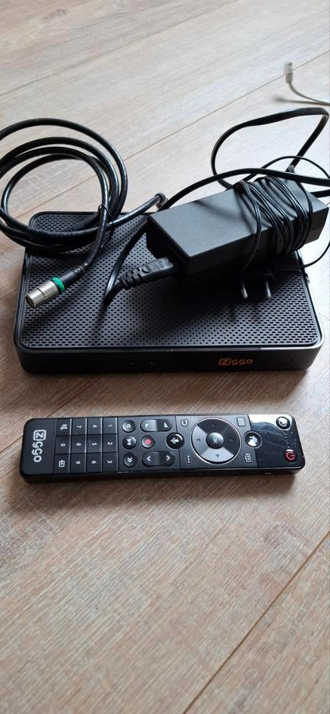 Ziggo Next Mini Mediabox met afstandsbediening, Audio, Tv en Foto, Decoders en Harddiskrecorders, Ophalen, Zo goed als nieuw, Decoder