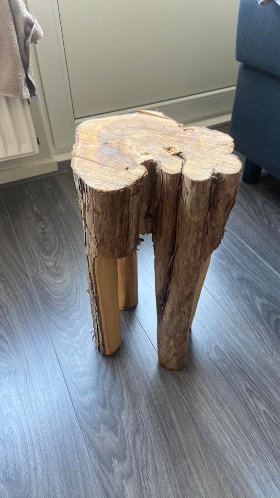 Houten bijzettafeltje, Huis en Inrichting, Krukjes, Ophalen, Zo goed als nieuw, Hout