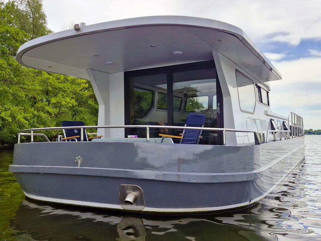 Luxe-Motor 14.95 - Stijlvol en Zelfvoorzienend Varen, Gebruikt, Staal, 50 pk of meer, Diesel